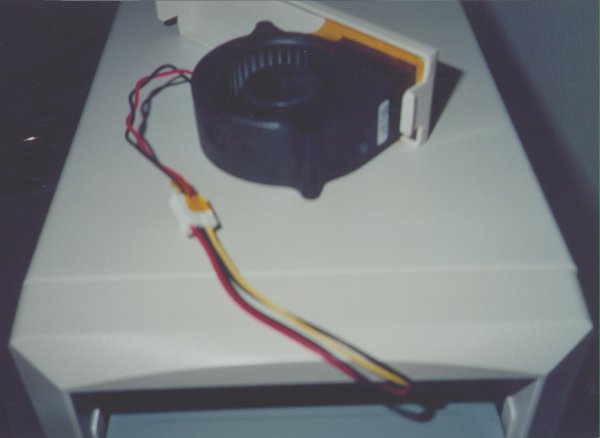 Blower.jpg (22580 bytes)