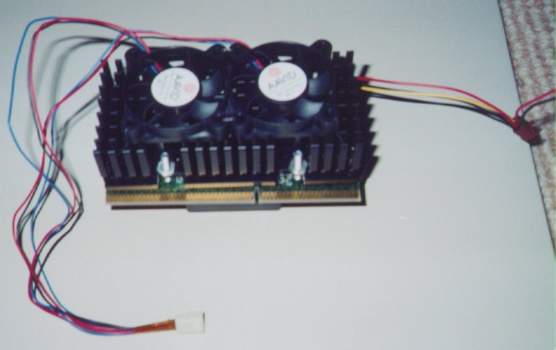 Front1.jpg (44702 bytes)