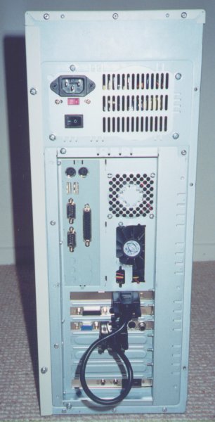 Rearcase.jpg (34414 bytes)